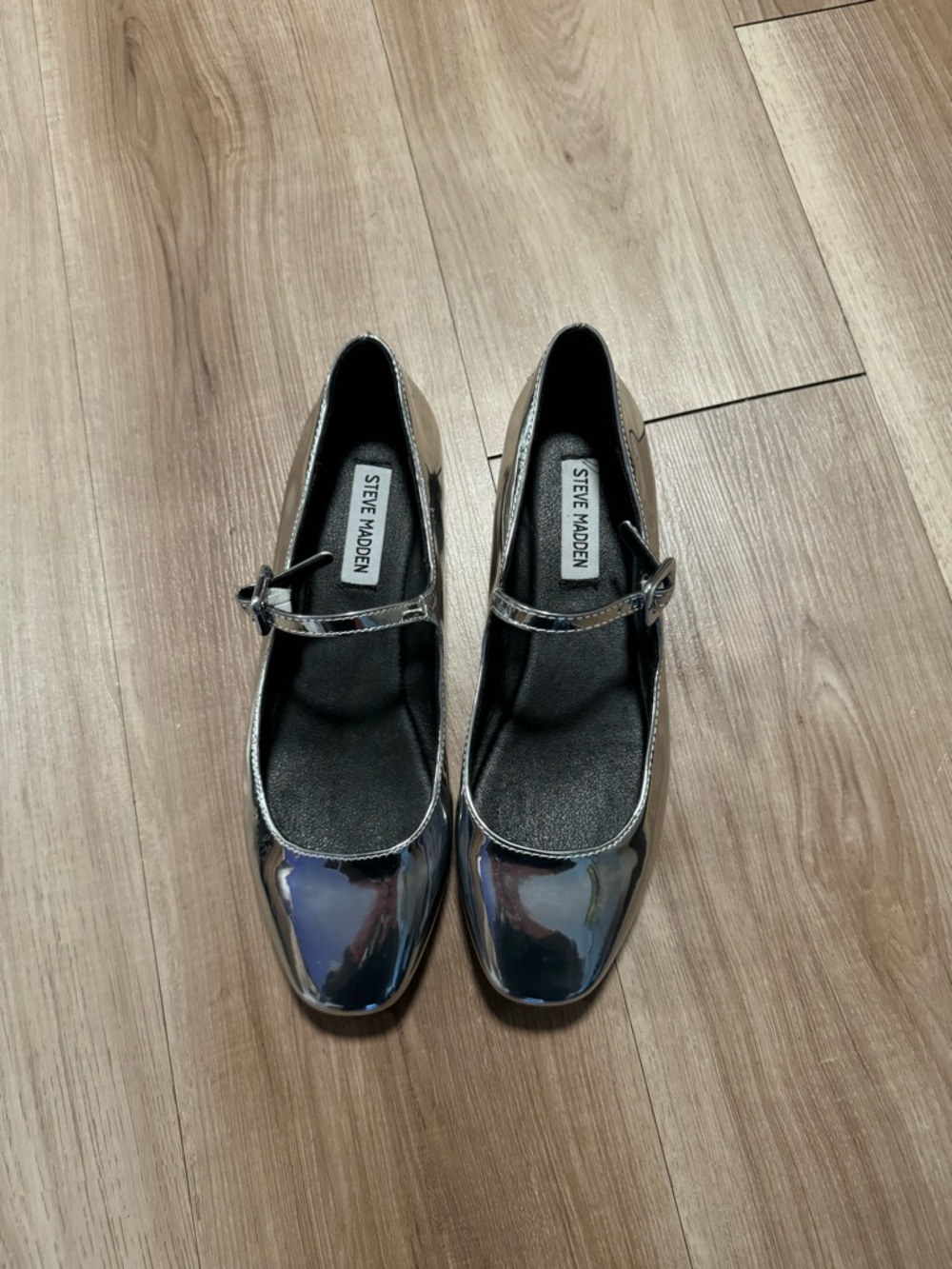 Steve Madden Metallic Silver Patent Mary Jane Flats